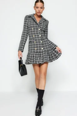 Vestido mini botones