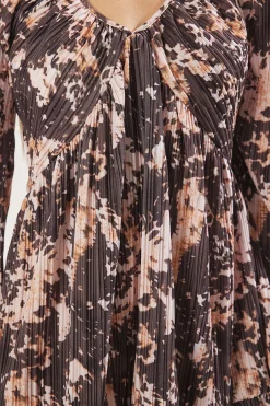 Vestido mini con volantes