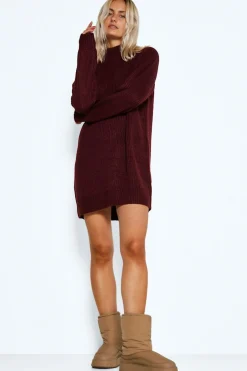 vestido punto cuello alto canal&eacute;