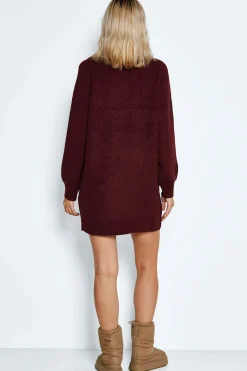 vestido punto cuello alto canal&eacute;