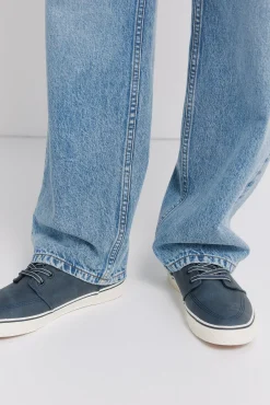 Zapatilla ic&oacute;nica efecto piel