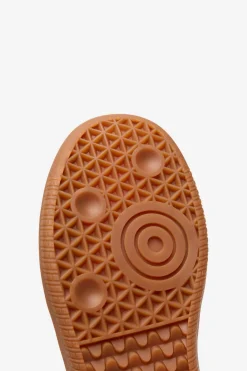 Zapatilla plana detalle crochet