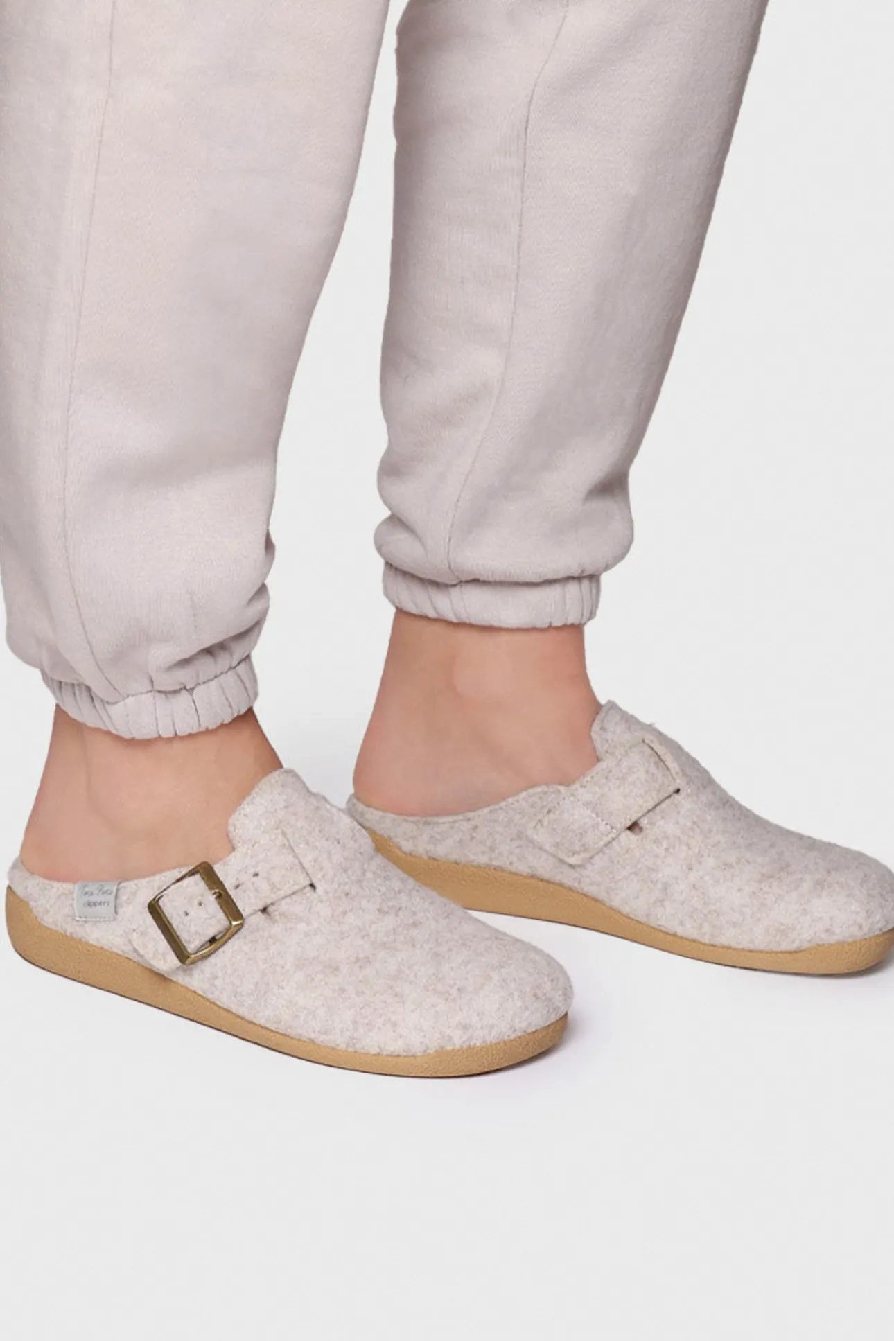 Zapatilla Tipo Zueco Para Mujer En Fieltro