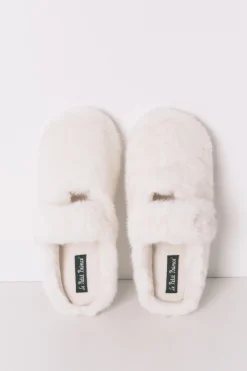 Zapatillas casa mercedita pelo blancas