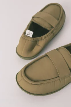 Zapatillas casa mocas&iacute;n verde