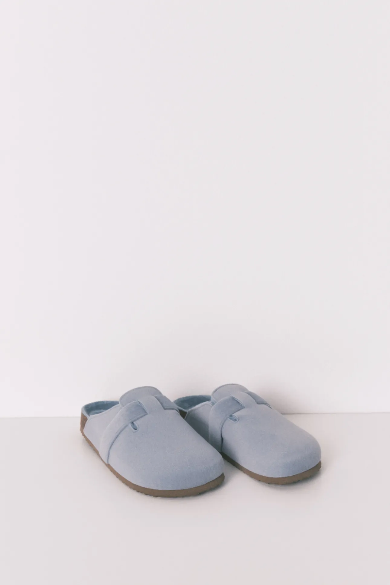 Zapatillas casa tipo zueco azul