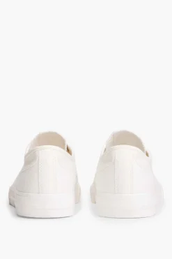 Zapatillas con bandera