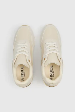 Zapatillas con cu&ntilde;a