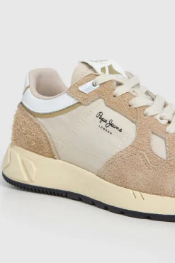 Zapatillas Con Detalles En Ante