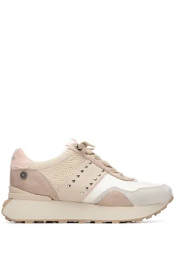 Zapatillas con tachuelas