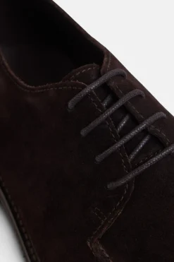 Zapato cl&aacute;sico serraje